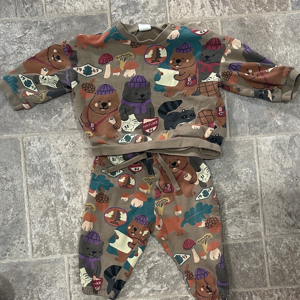 H & M Baby matching set